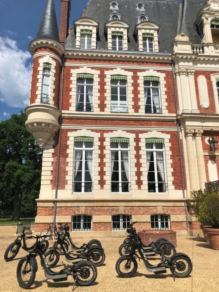 Trottinette electrique au chateau Laverdines