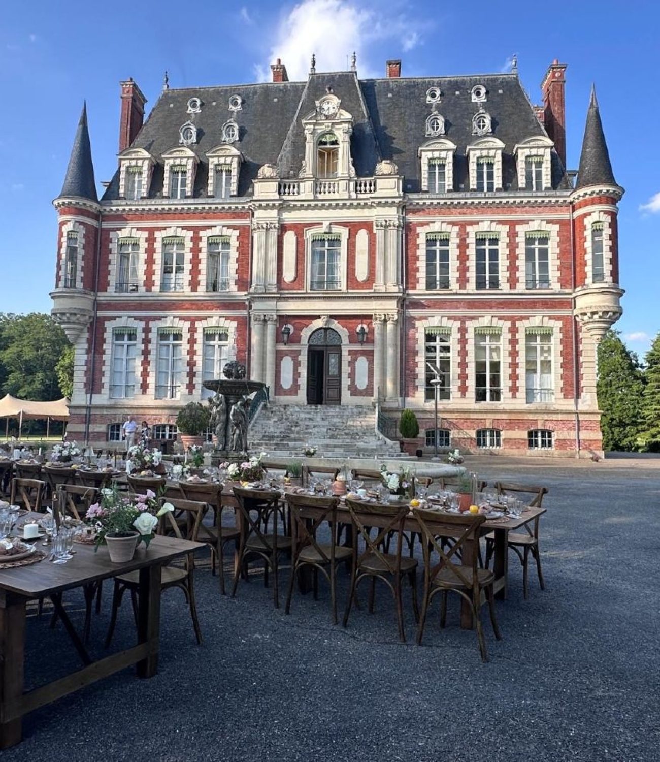 Ceremonie-Mariage-exterieur-Chateau-Laverdines